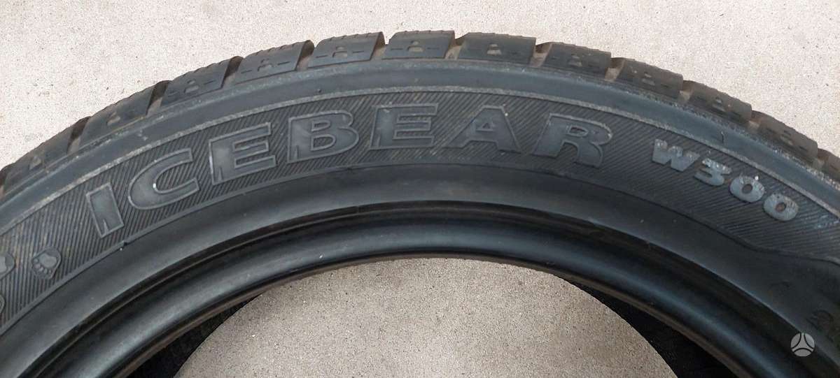 Hankook, žieminės 215/55 R17