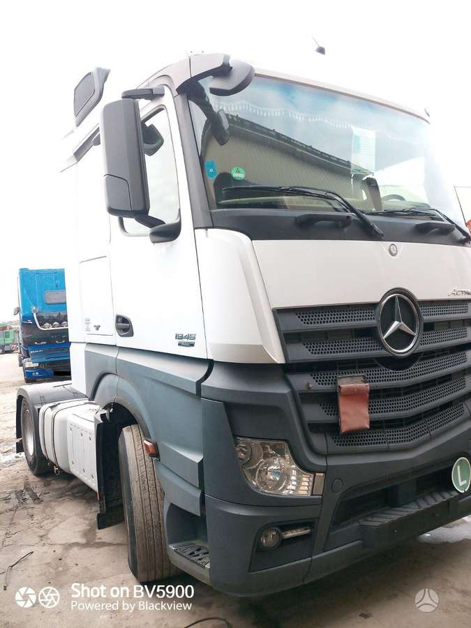 Mercedes-Benz -, vilcējs