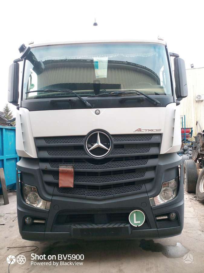 Mercedes-Benz -, vilcējs