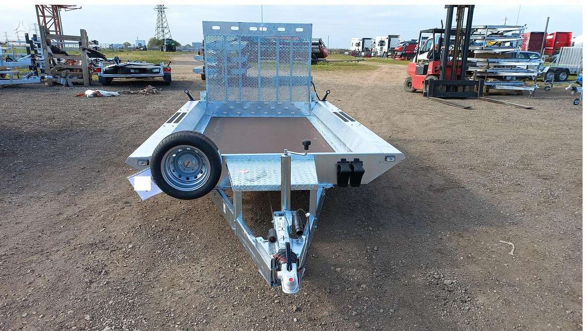 TEMARED Builder 3518 2700kg, spec. priekabos / puspriekabės