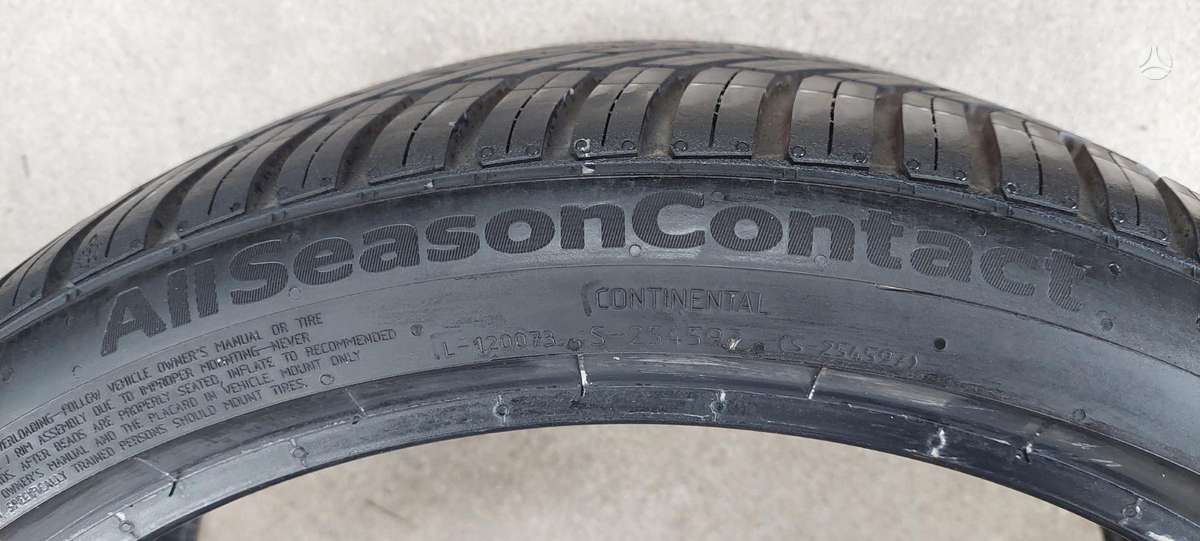 Continental, всесезонные 235/35 R19