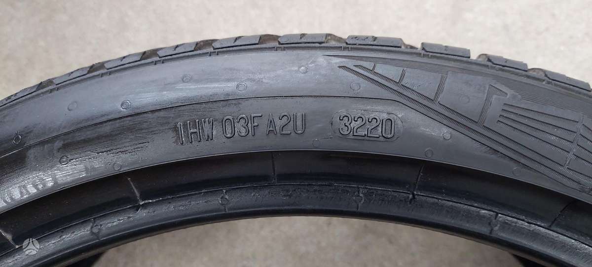 Continental, all-season 235/35 R19