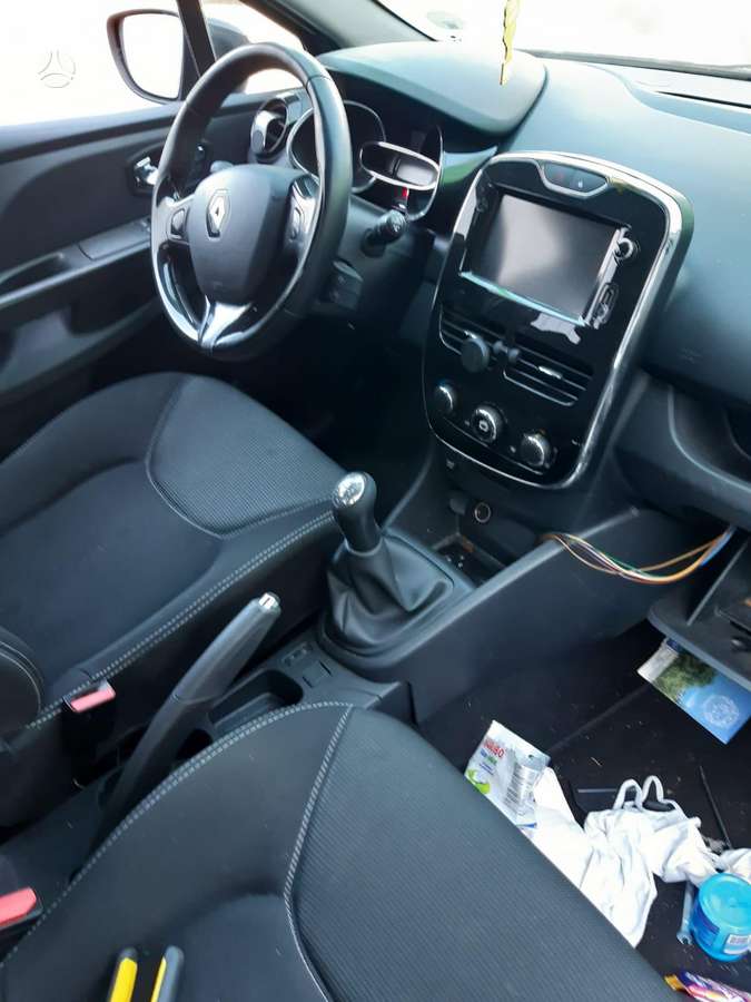 Renault Clio Dalis siunciame į kitus miestus