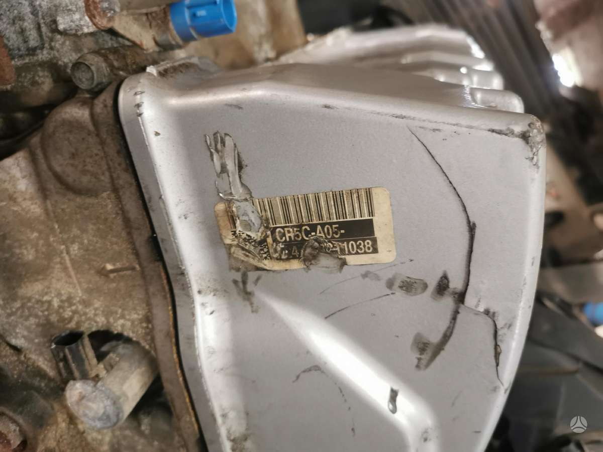 Honda CR-V variklio detalės