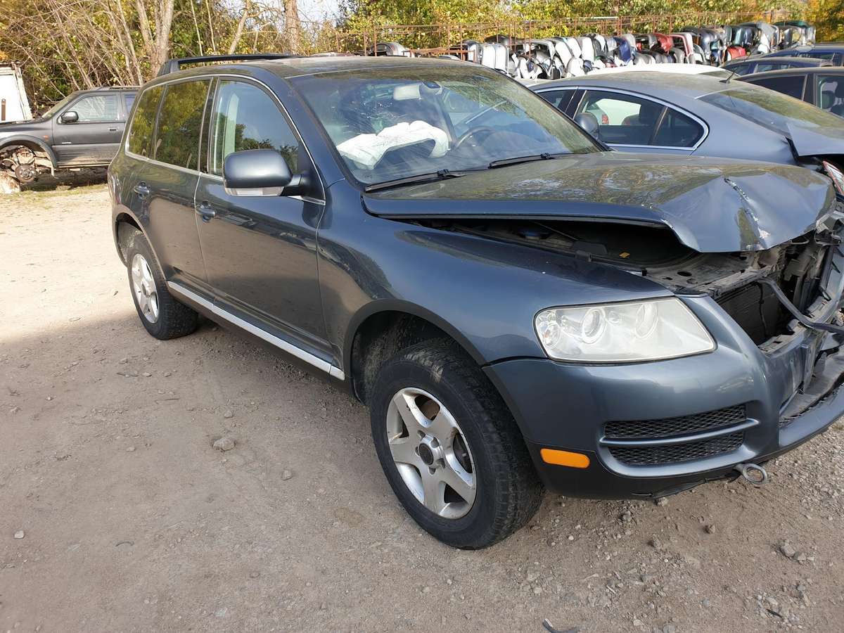 Volkswagen Touareg dalimis