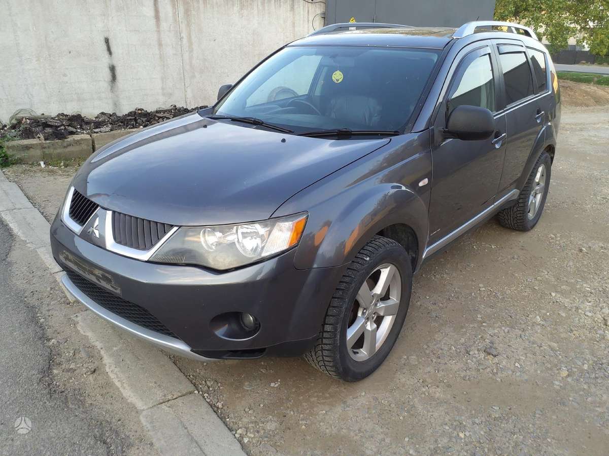 Mitsubishi Outlander dalimis