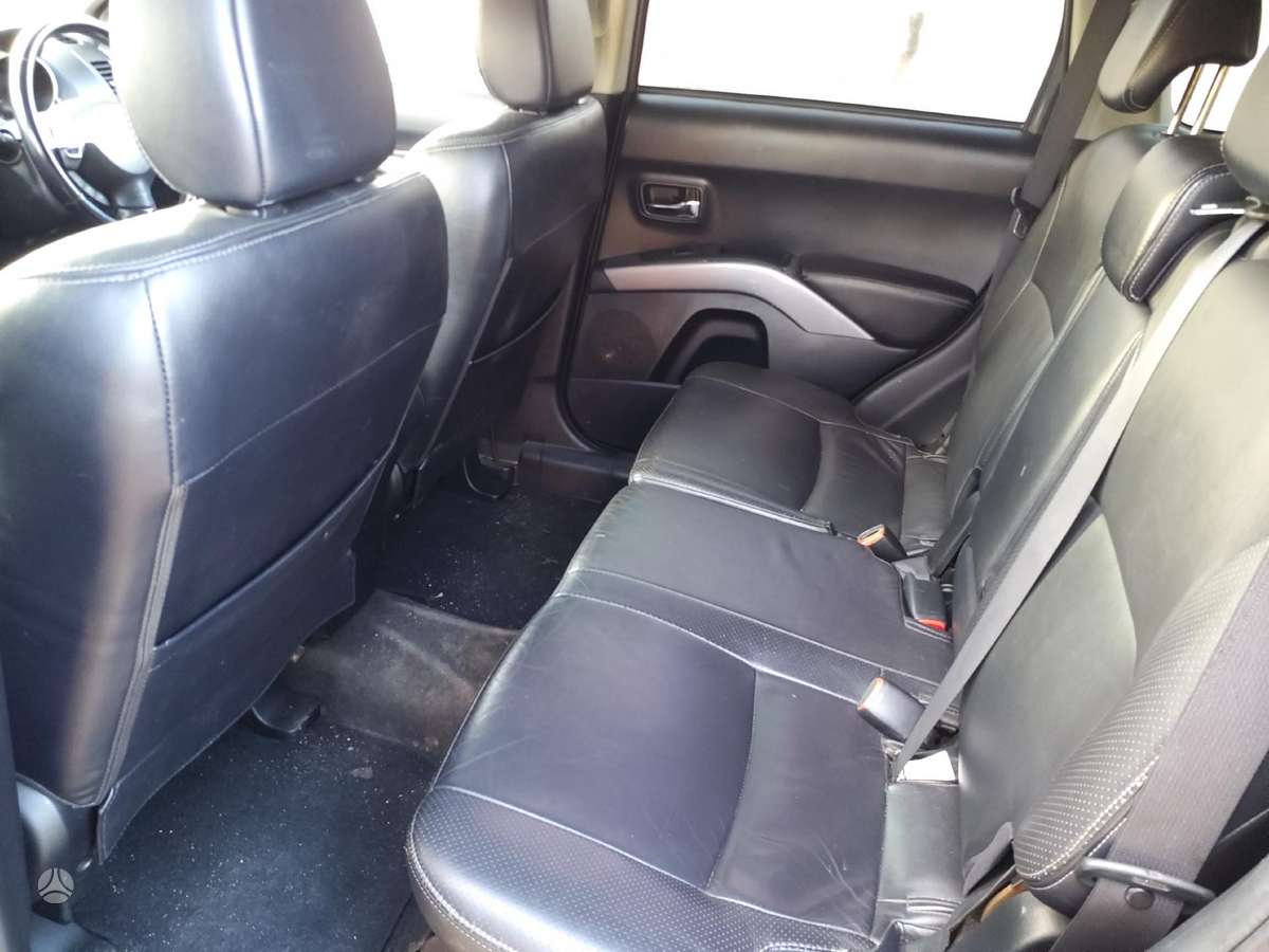 Mitsubishi Outlander по частям