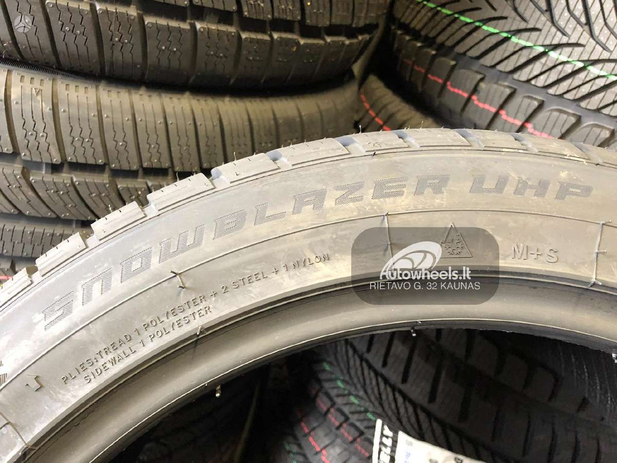 Windforce Snowblazer UHP, winter 235/45 R18