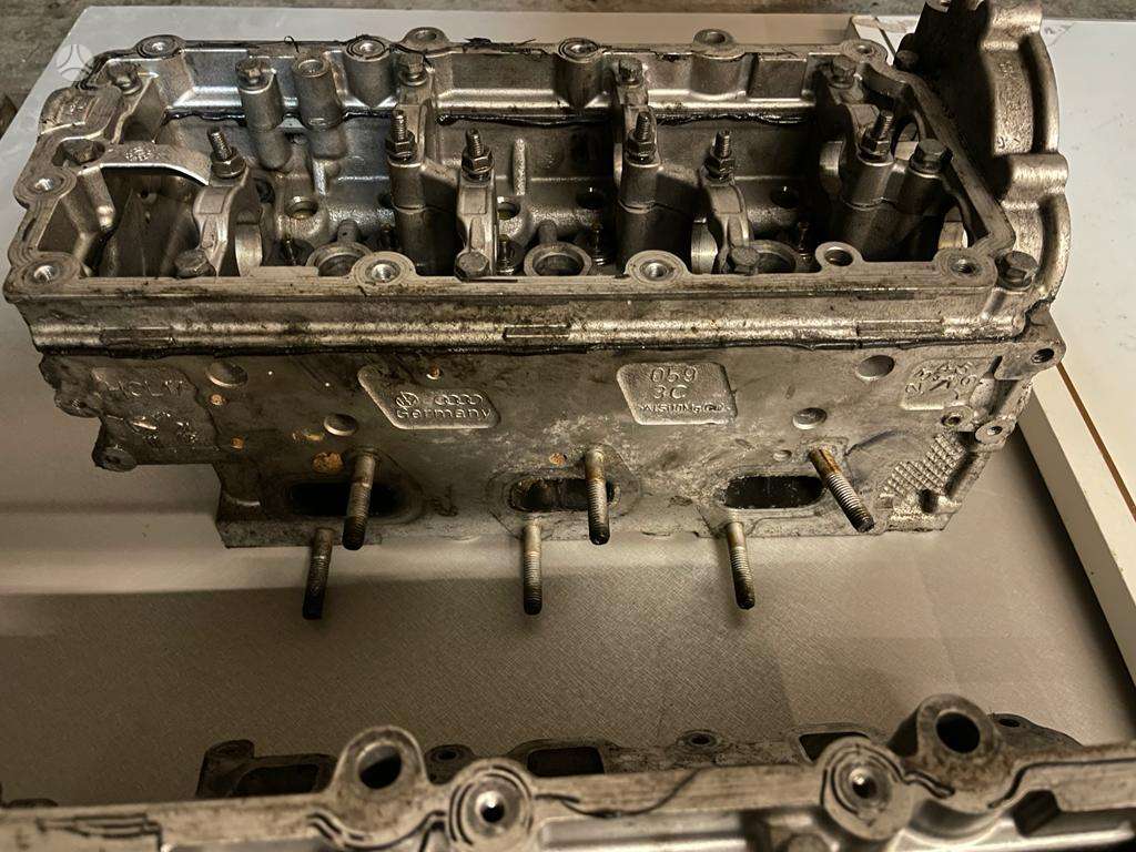 Audi Q7 pistons, cylinder head