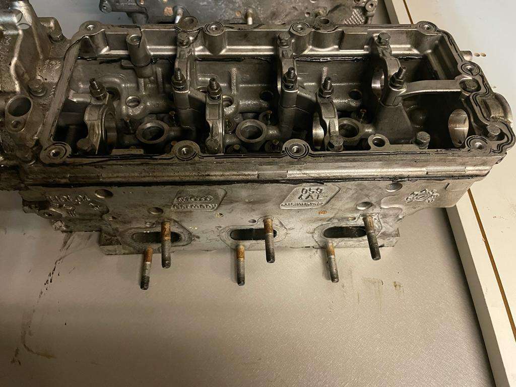 Audi Q7 pistons, cylinder head