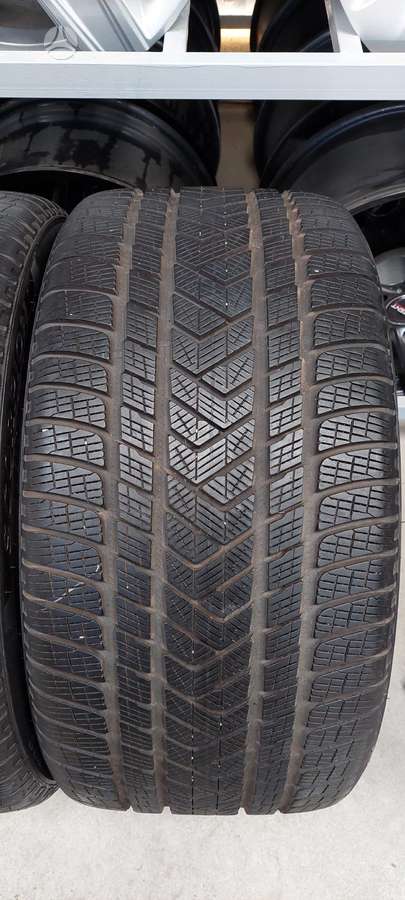 Pirelli SCORPION WINTER TM, winter 305/35 R21