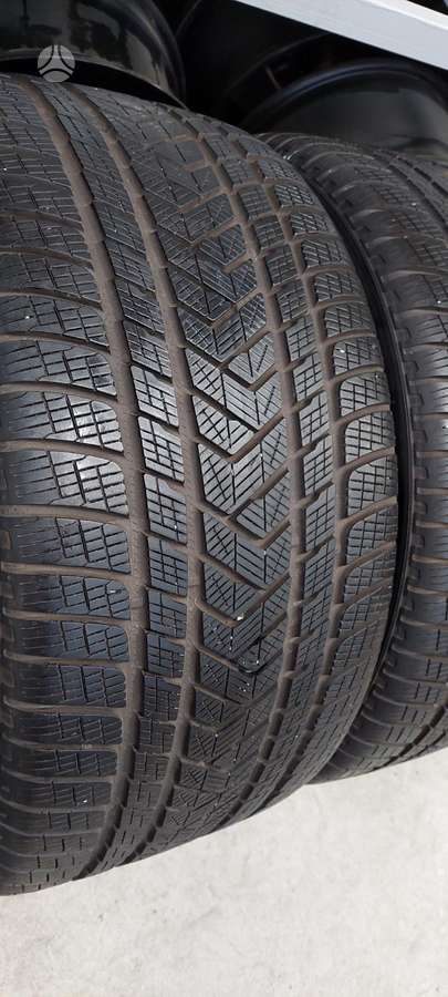 Pirelli SCORPION WINTER TM, winter 305/35 R21