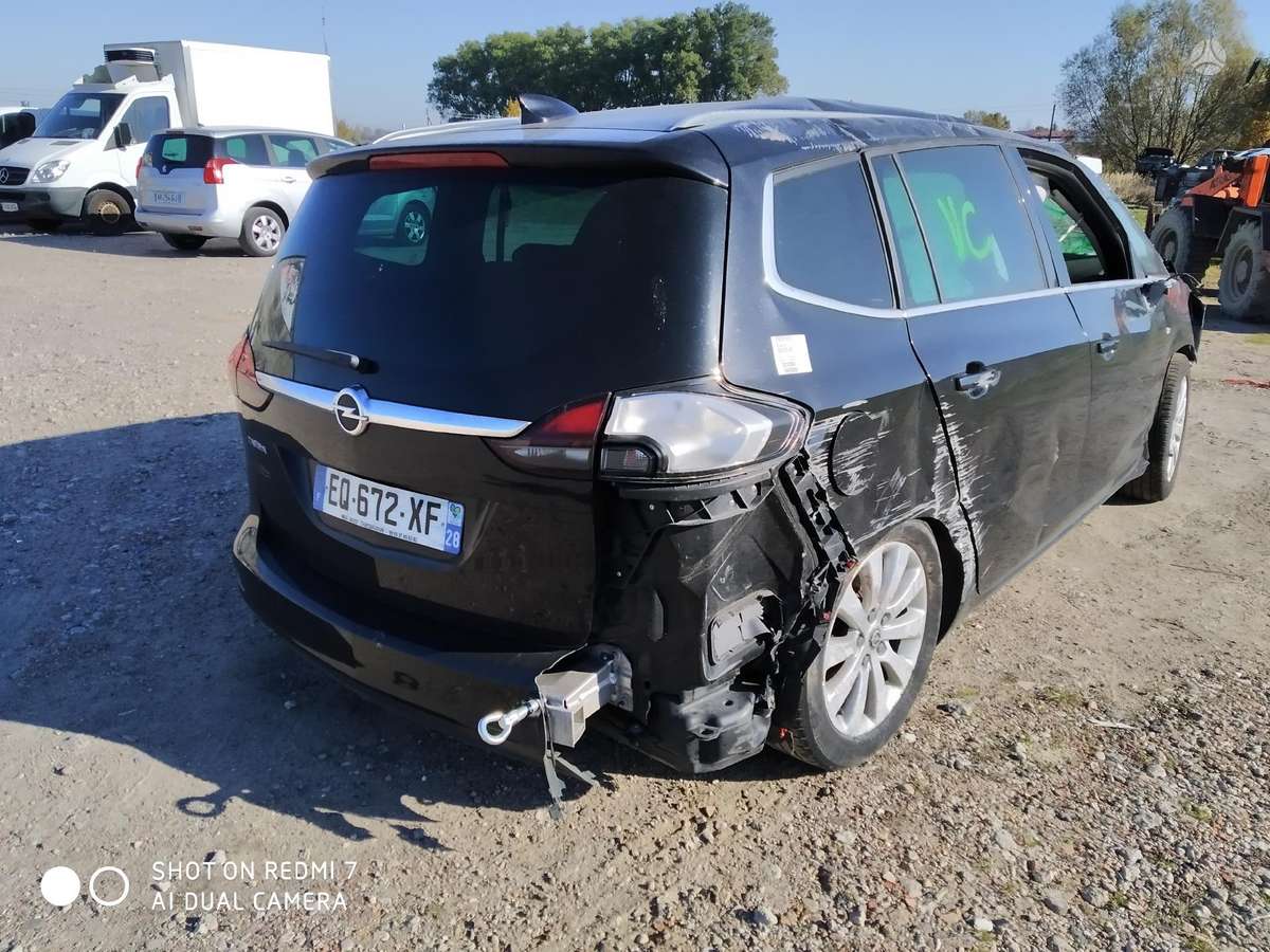 Opel Zafira B16dth