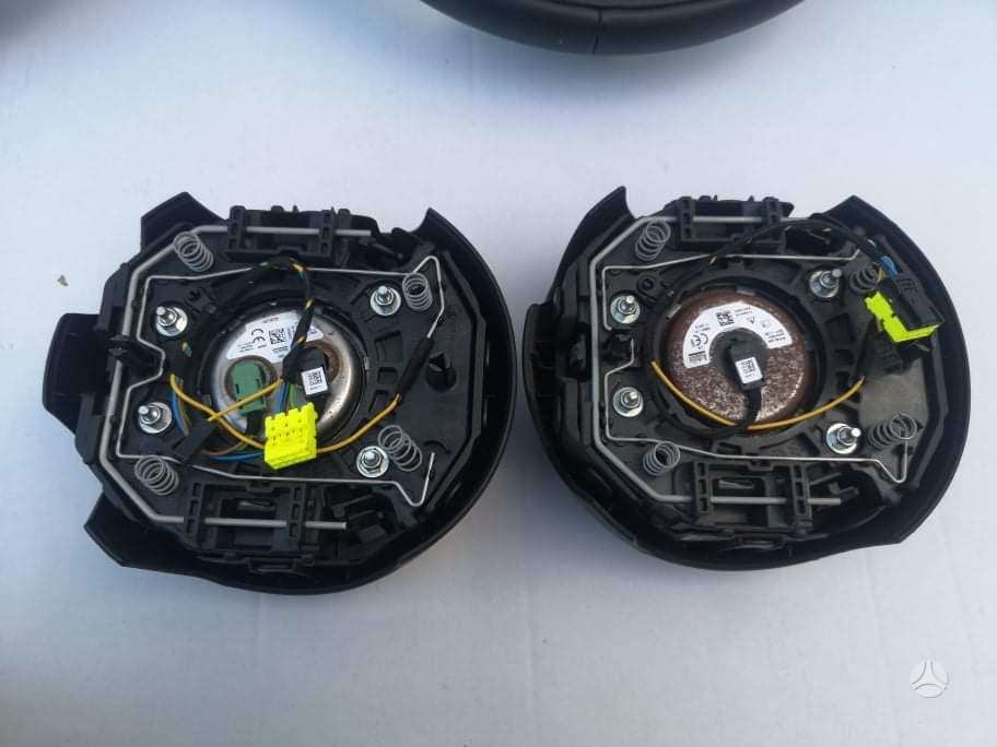 Mini Cooper dashboard, airbags, steering wheel