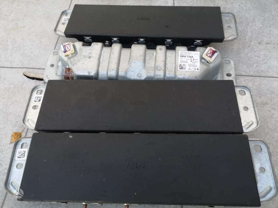 Mini Cooper dashboard, airbags, steering wheel