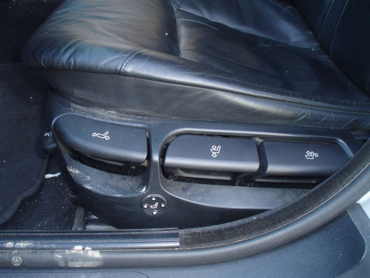 BMW 520 dalimis. Dalimis