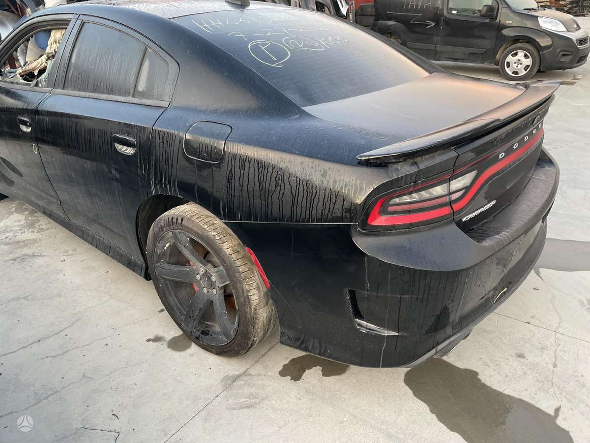 Dodge Charger по частям