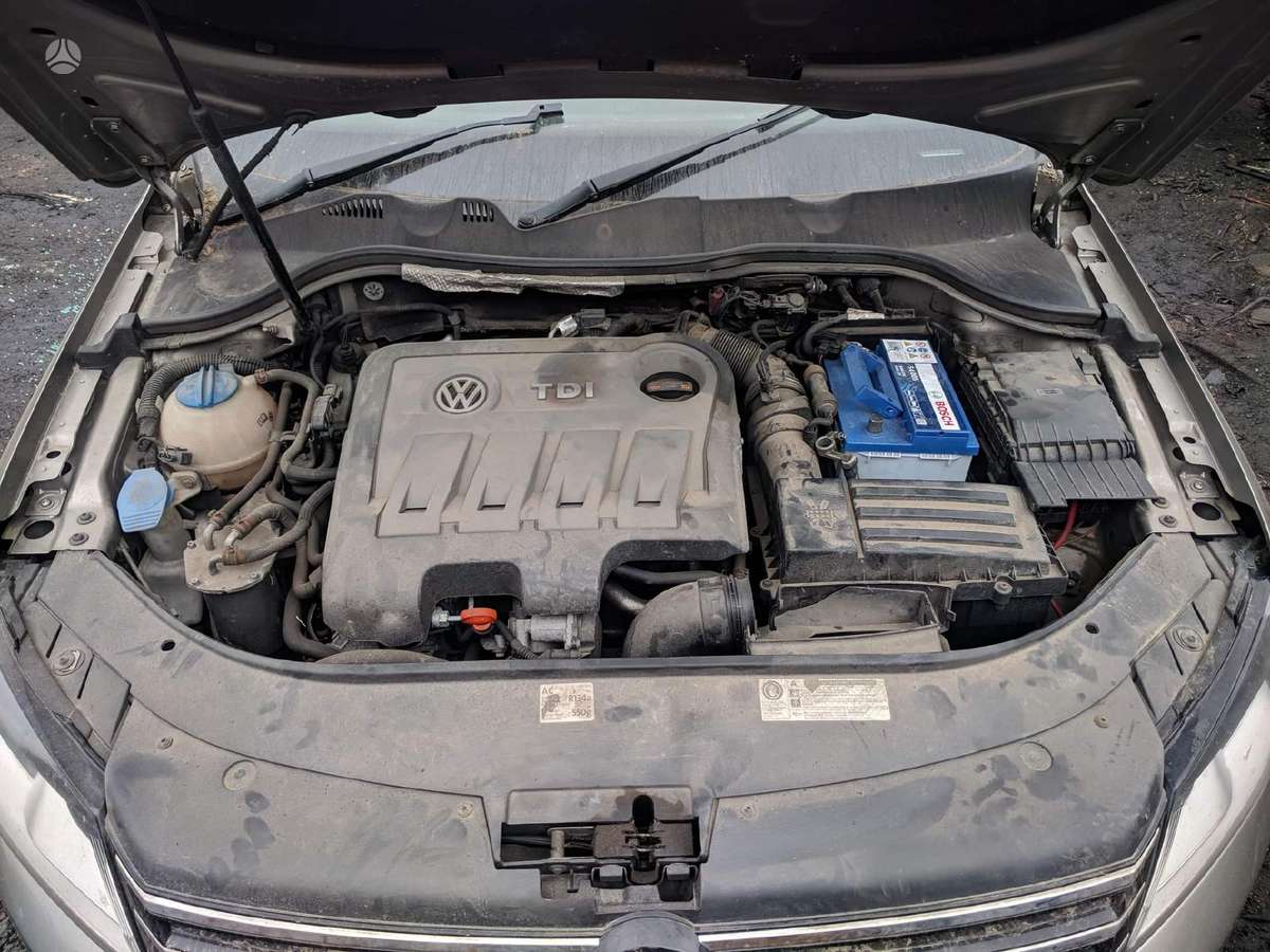 Volkswagen Passat for parts