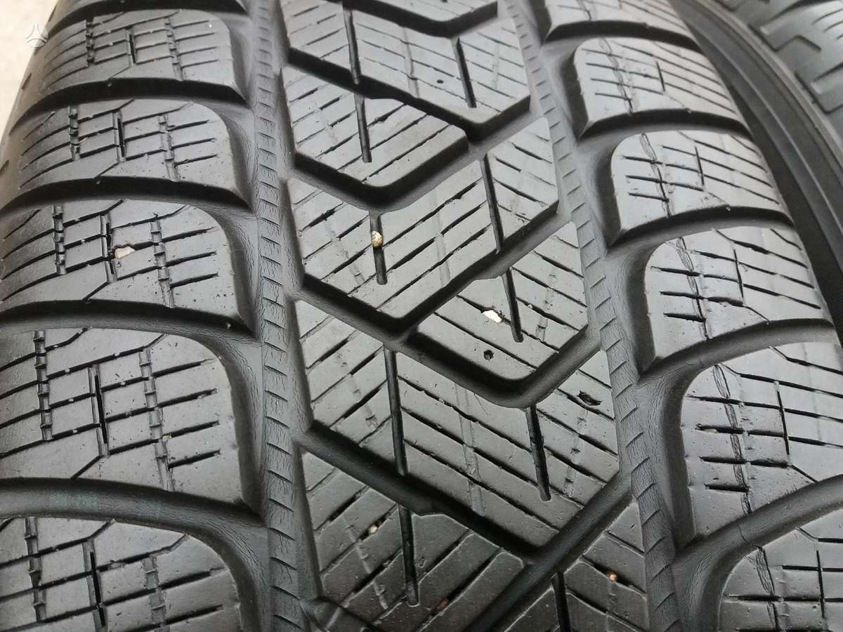 Pirelli Sottozero3, universalios 215/65 R17