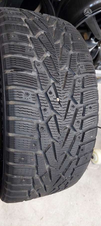 Nokian HKP7, winter 235/35 R19