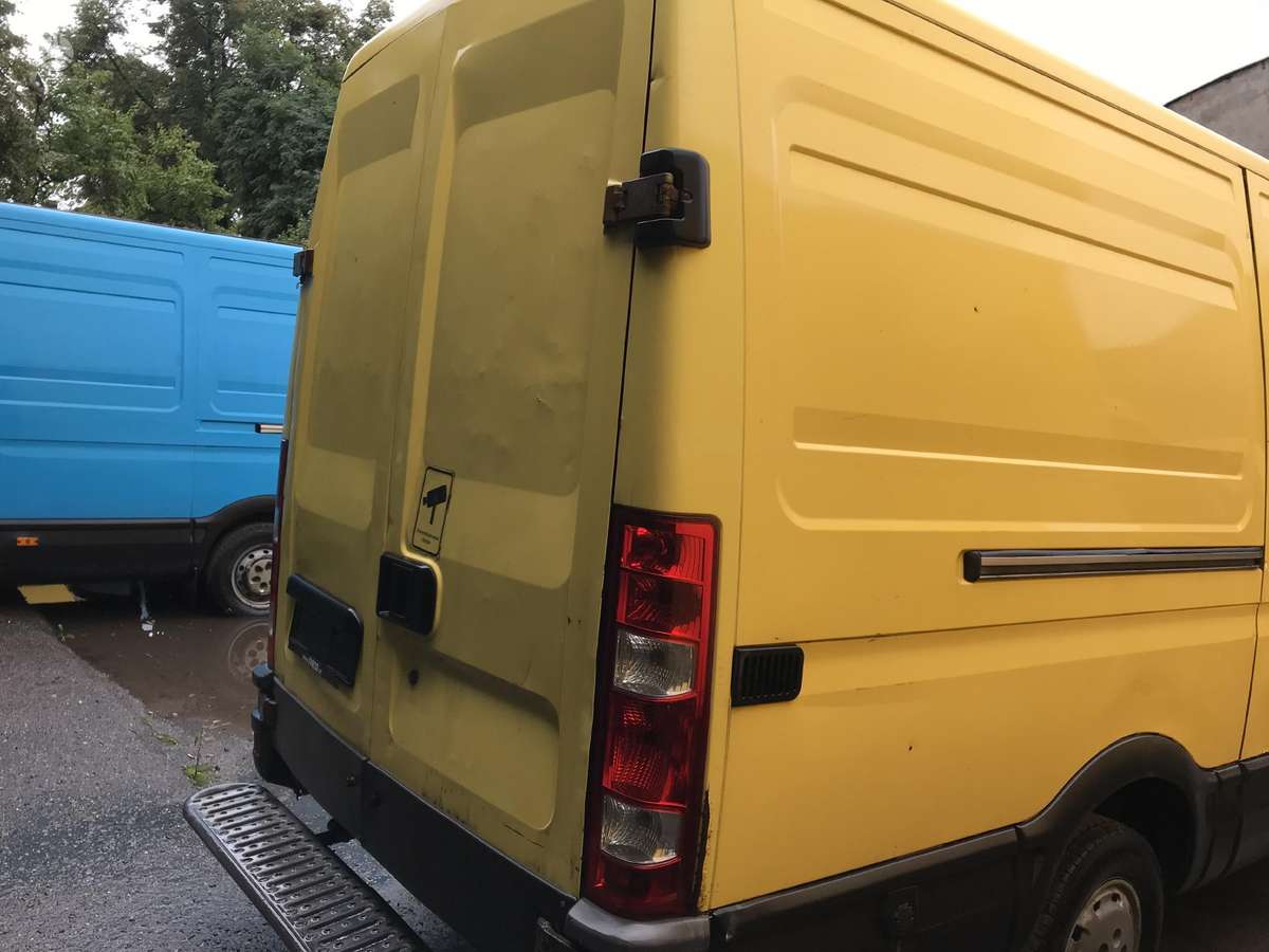 Iveco DAILY, krovininiai mikroautobusai