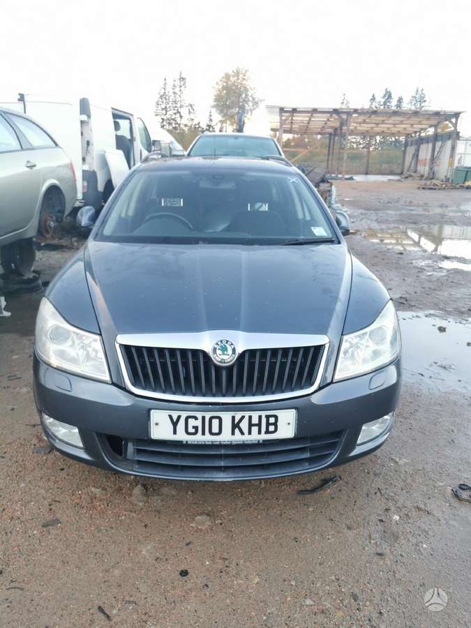 Skoda Octavia dalimis