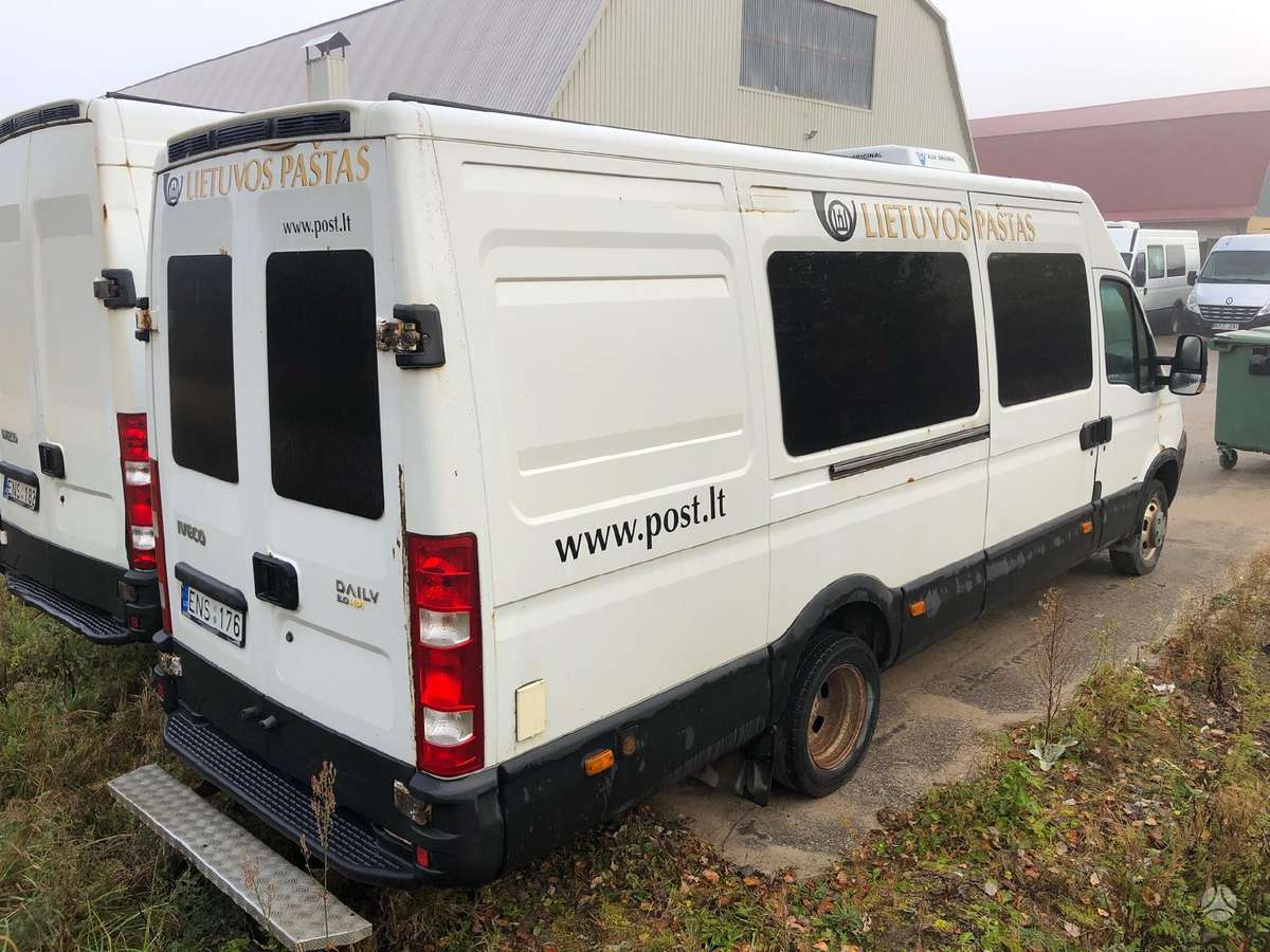 Iveco Daily, passenger vans