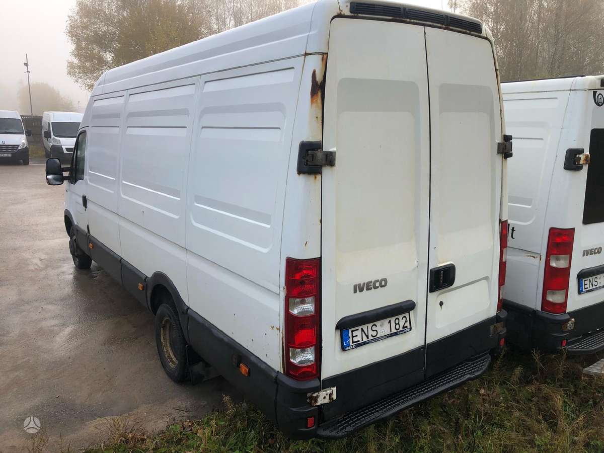 Iveco Daily, preču