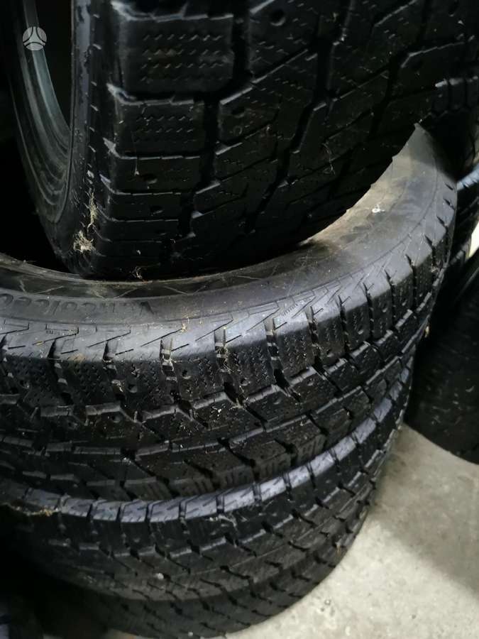 Continental VancoIceContact, зимние 215/60 R17