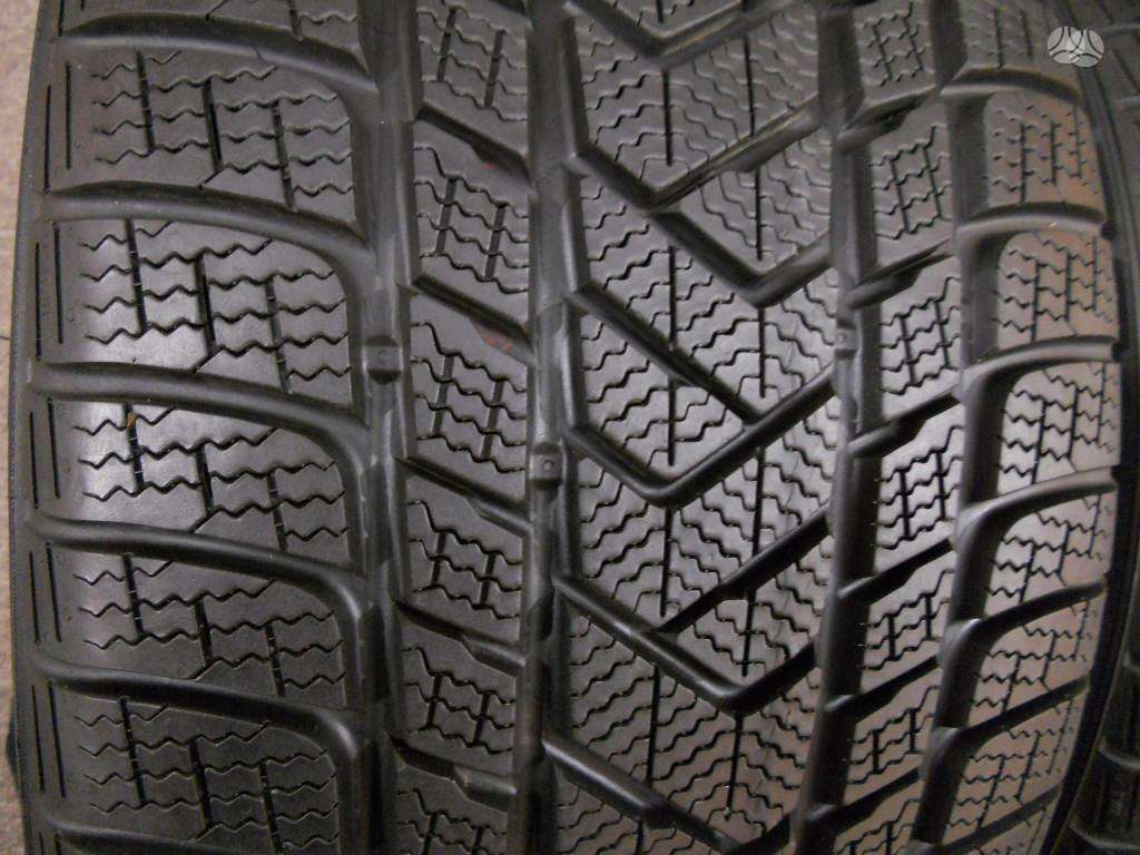 Pirelli Sotto Zero3 8mm 95%, winter 245/35 R21
