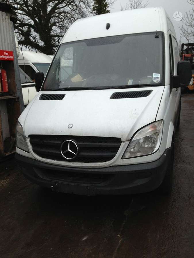 Mercedes-Benz Sprinter, preču