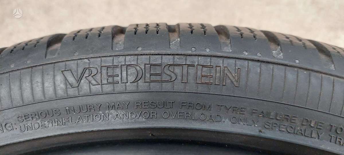 Vredestein, universalios 235/35 R19
