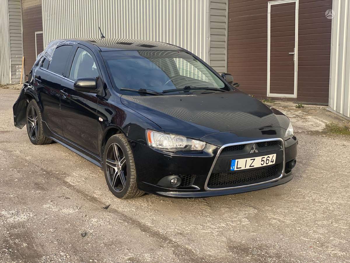 Mitsubishi Lancer по частям
