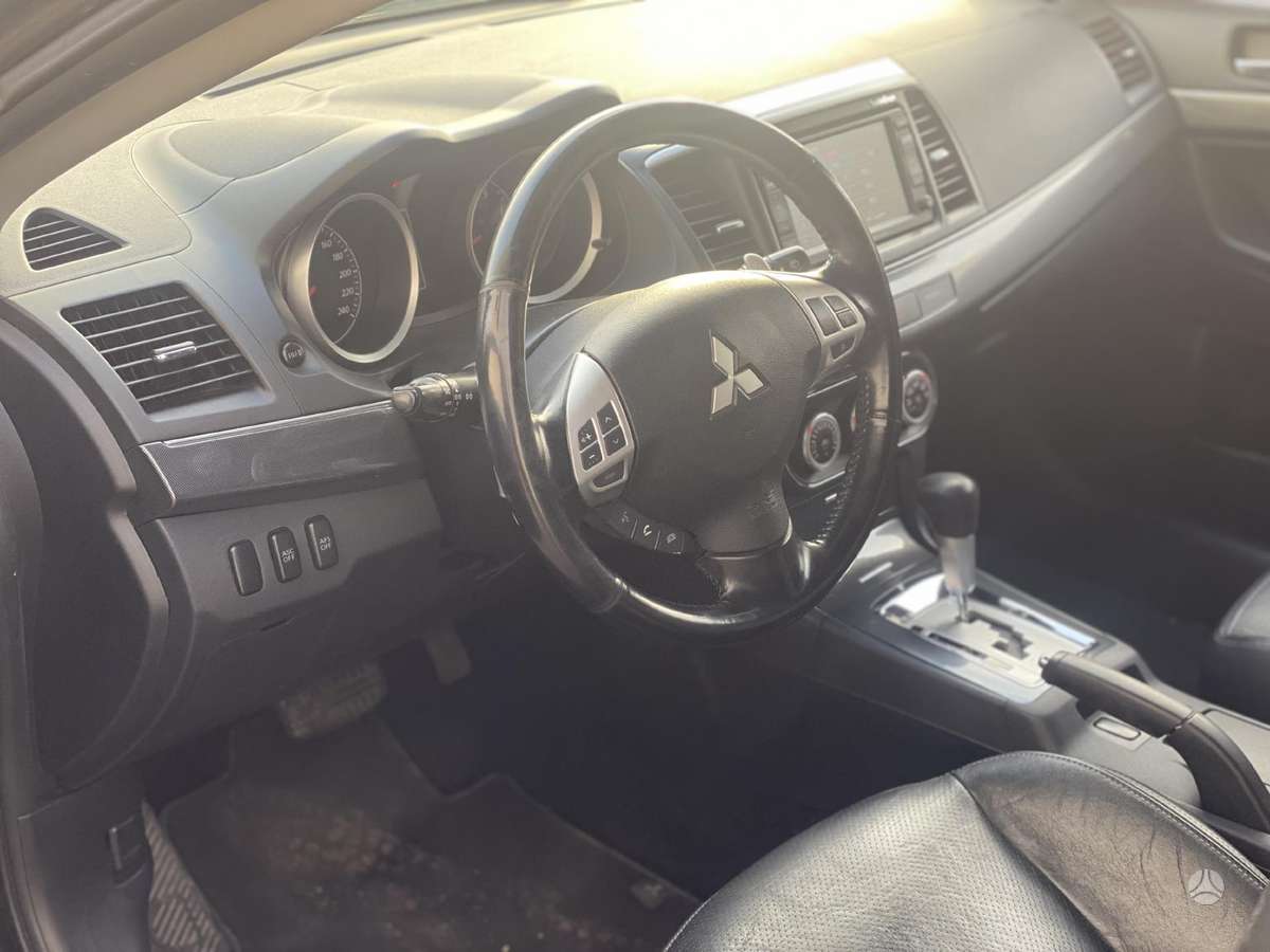 Mitsubishi Lancer по частям