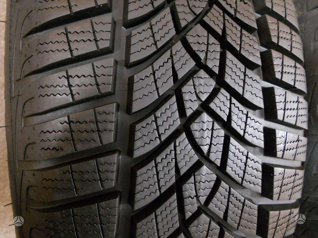 Goodyear Performance Gen-1 8mm 95%*, winter 215/65 R17