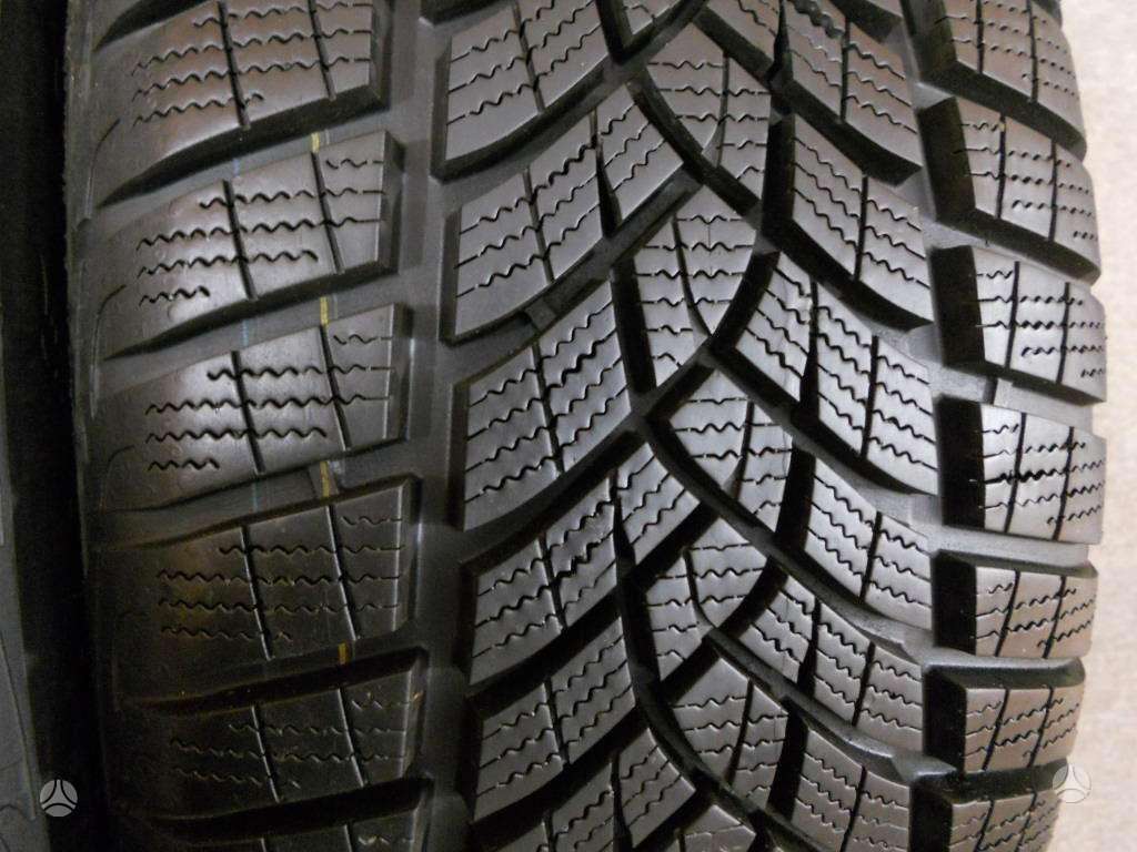 Goodyear Performance Gen-1 8mm 95%*, winter 215/65 R17