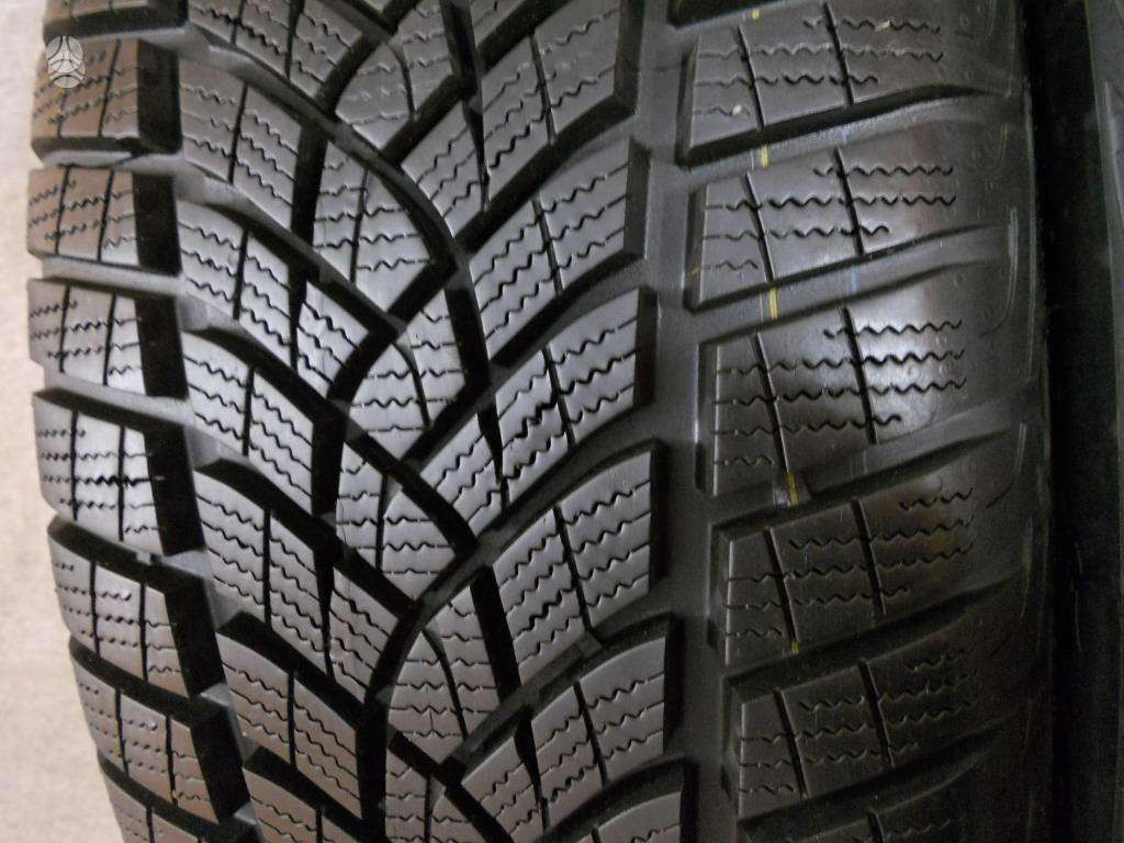 Goodyear Performance Gen-1 8mm 95%*, winter 215/65 R17