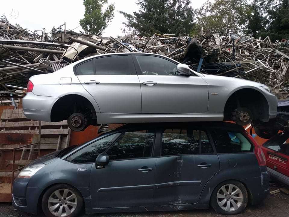 BMW 3 serija dalimis