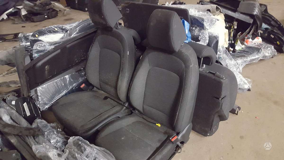 Hyundai Kona dalimis