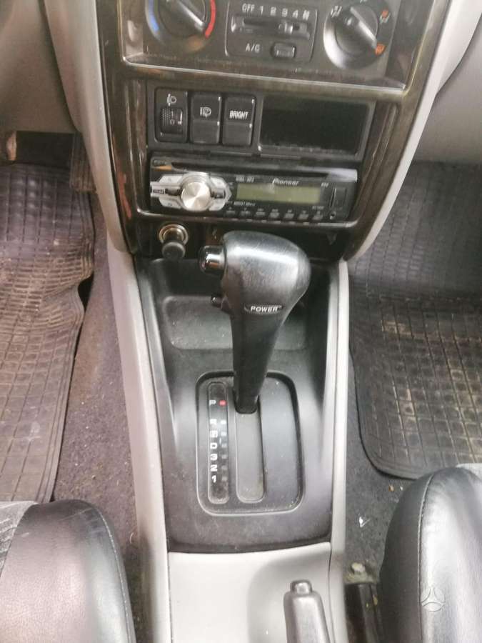 Subaru Forester, 2.0 l., off-road / crossover