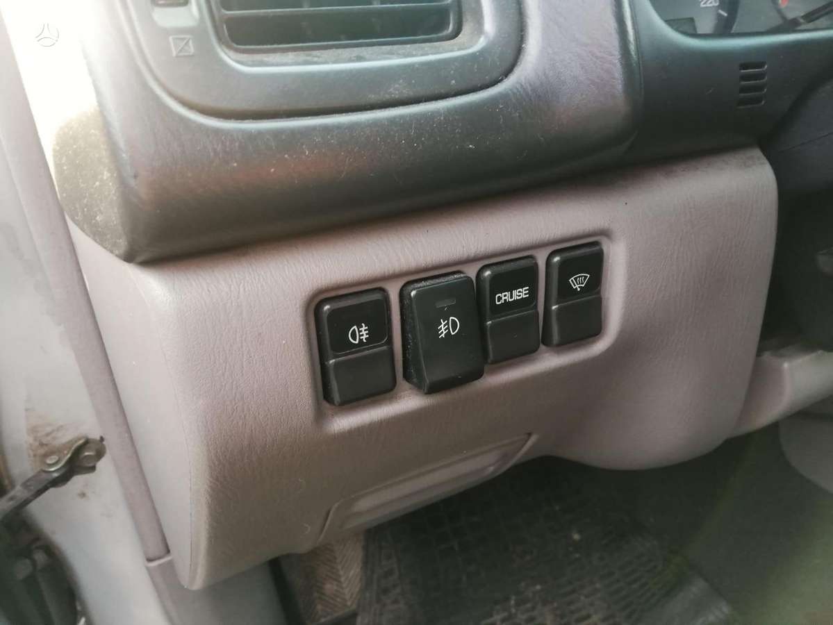 Subaru Forester, 2.0 l., off-road / crossover