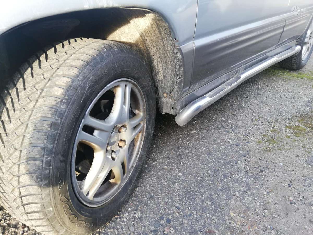 Subaru Forester, 2.0 l., off-road / crossover