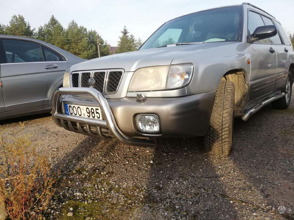 Subaru Forester, 2.0 l., off-road / crossover