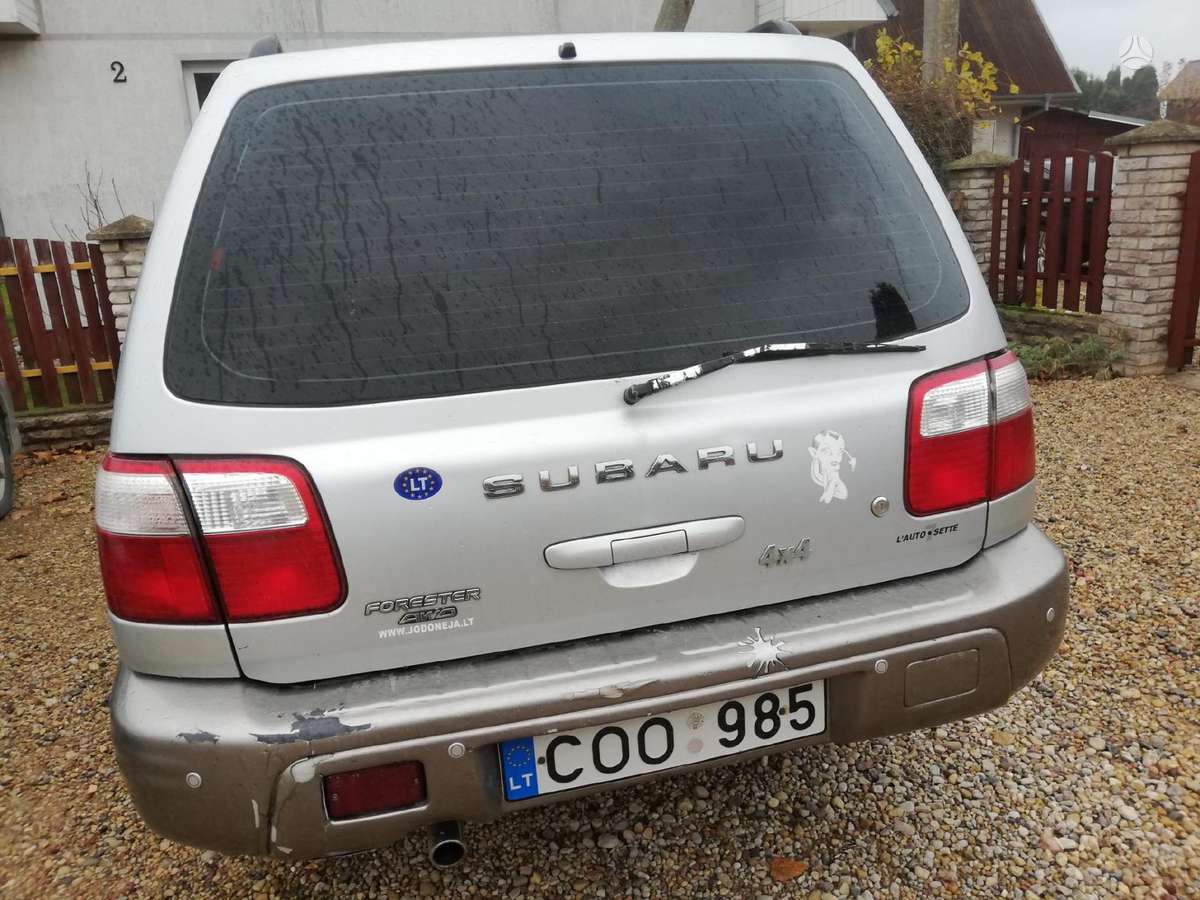 Subaru Forester, 2.0 l., off-road / crossover