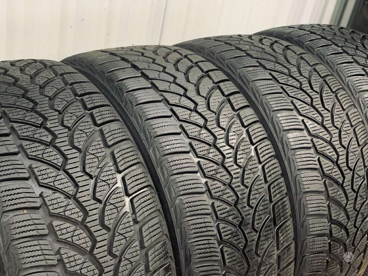 Bridgestone Blizzak LM32, winter 225/50 R17