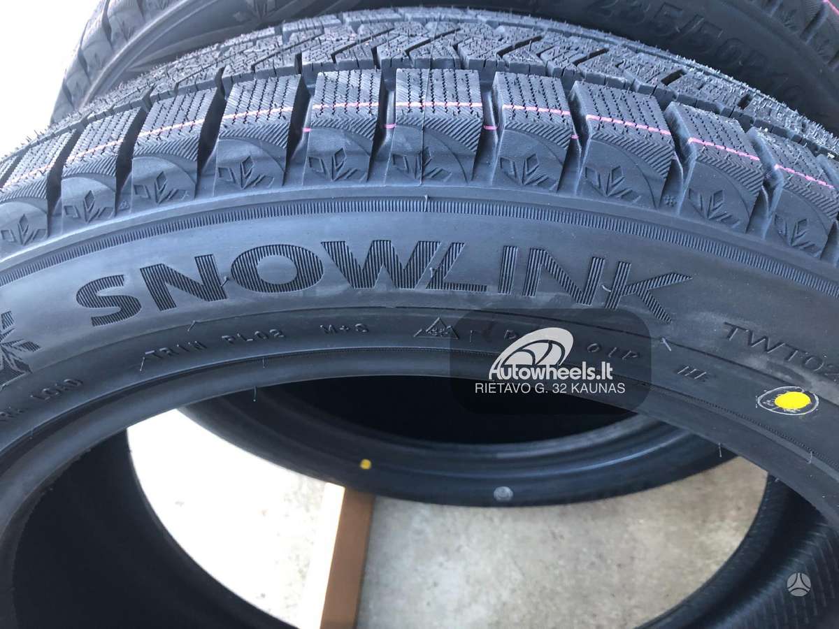 Triangle Snow Link, winter 235/50 R19