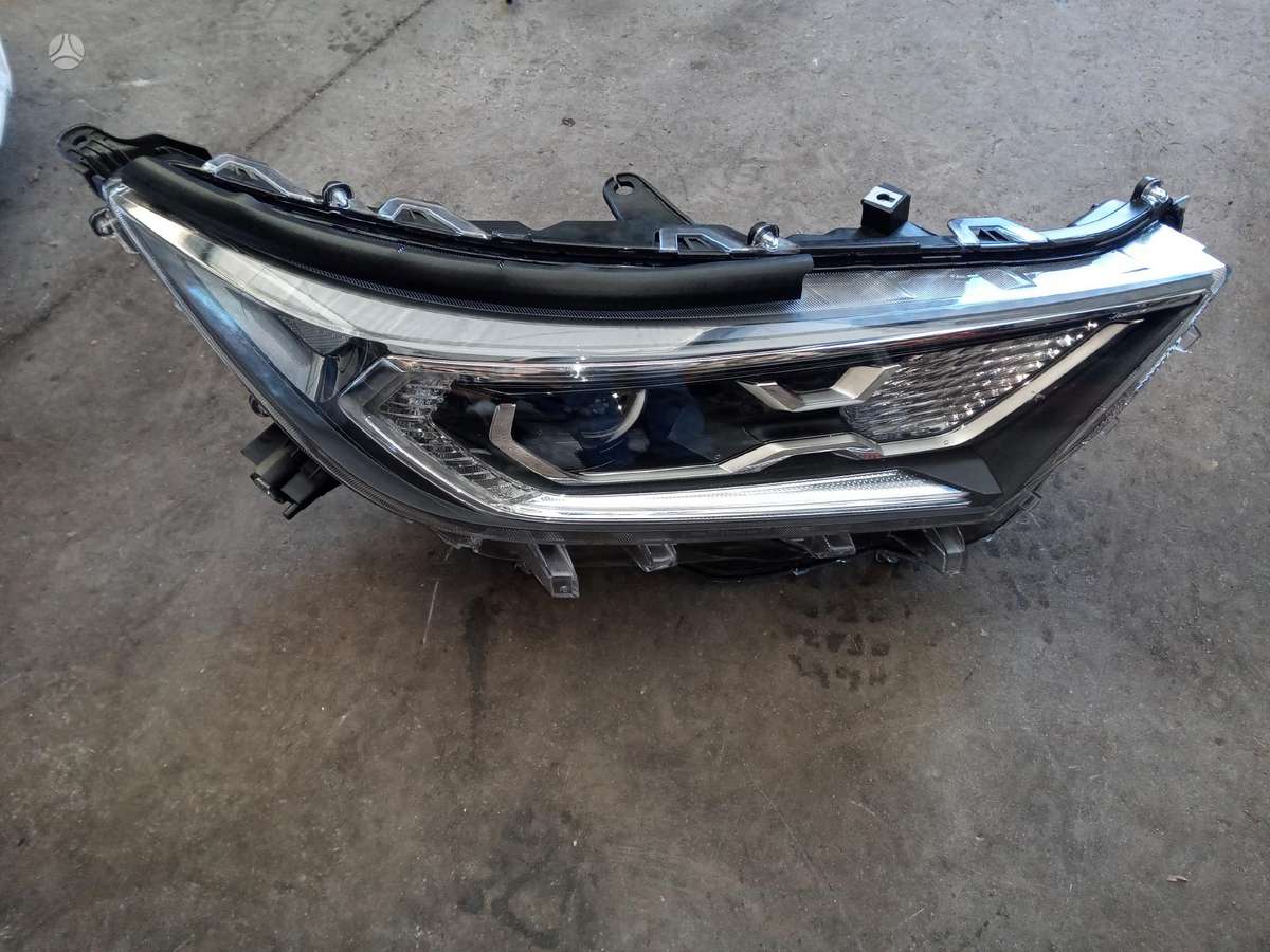 Toyota RAV4 бамперы (буфера)
