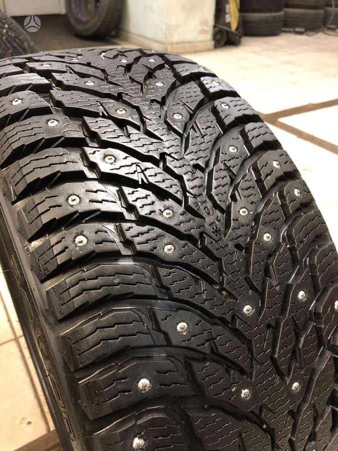 Nokian Hakapeliitta 9, winter 215/65 R17