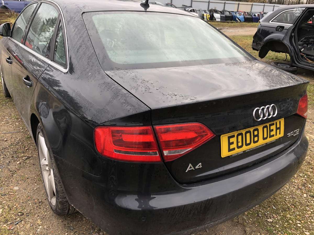 Audi A4 dalimis