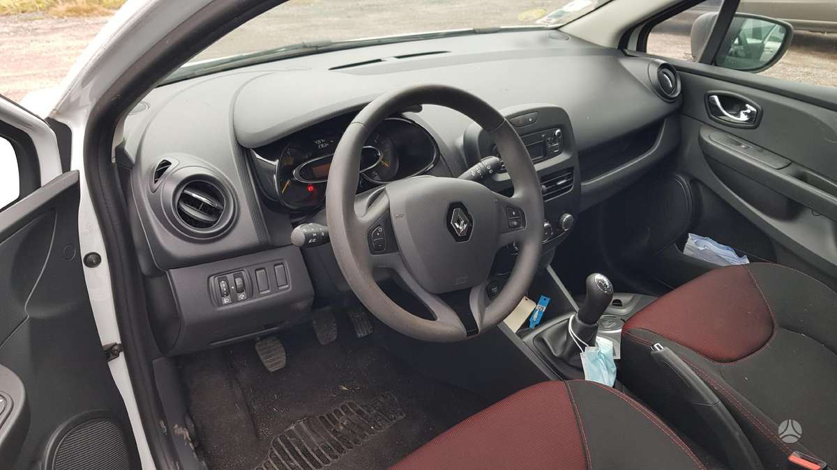 Renault Clio for parts